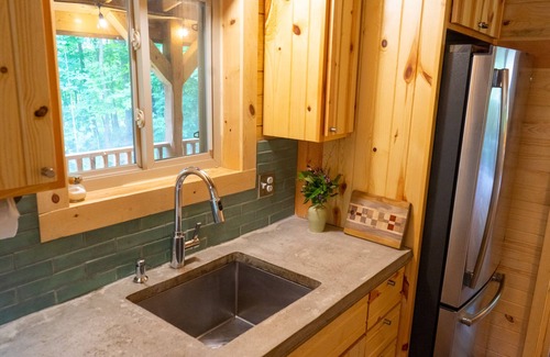 Viroqua Cabin | Vireo Cabin at Driftless Creek
