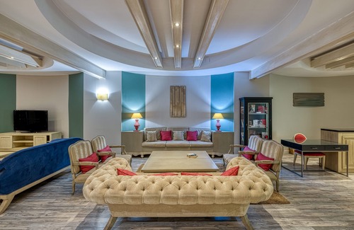 Huerta de Santa Teresa Hotel | Virgen de los Reyes Hotel