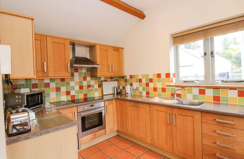 Acton Burnell Cottage | VIRGINIA COTTAGE, pet friendly, with open fire in Acton Burnell