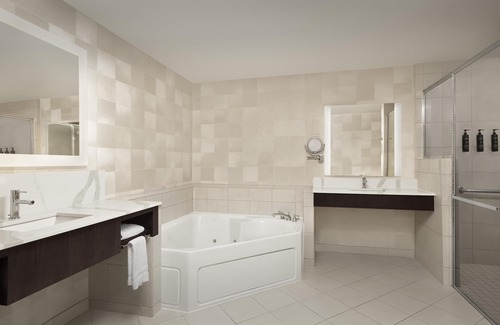 Glen Allen Hotel | Virginia Crossings Hotel, Tapestry Collection by Hilton
