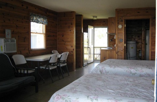 Quinby Resort | Virginia Landing Camping Resort Cabin 2