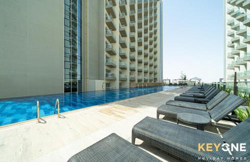 Dubai Apartment | Viridis Living Chic and Spacious 1BR