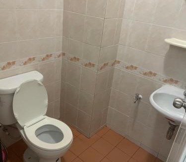 Din Daeng Apartment | Viriyapon 1st floor