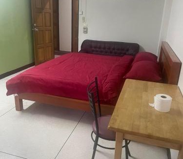 Din Daeng Apartment | Viriyapon