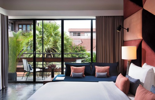 Downtown Siem Reap Hotel | Viroth's Villa