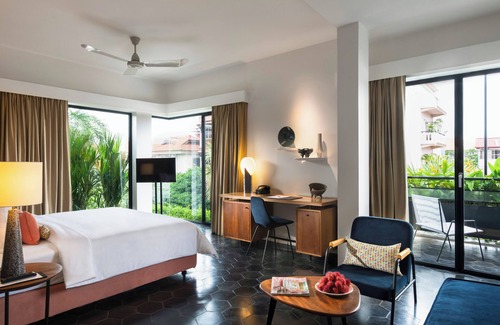 Downtown Siem Reap Hotel | Viroth's Villa