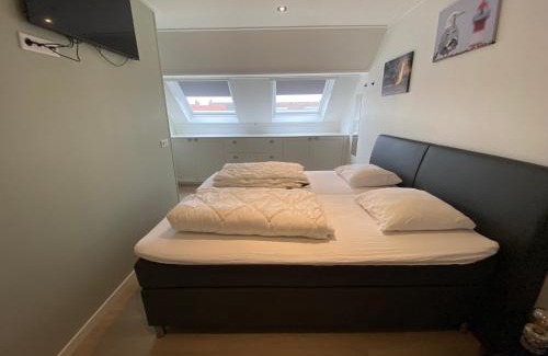 Westkapelle House | Viruly32holiday voor 2 personen en 1 baby
