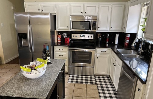 Frisco House | Visit Downtown Frisco Cozy & Relaxing Vacation Home