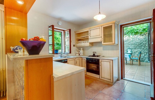 Osor House | Visit our lovely three storey family house surrounded by spacious garden