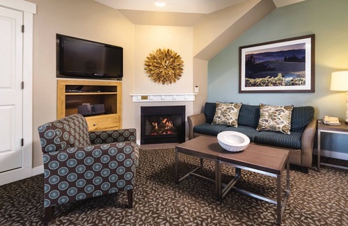 Windsor Resort | Visit the Russian River Valley in style!