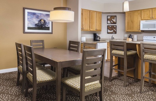 Windsor Resort | Visit the Russian River Valley in style!