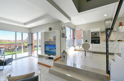 Playa del Ingles Villa | Vista Golf 5 Salobre by VillaGranCanaria