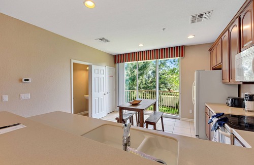 Florida Central Atlantic Coast House | Vista Cay Resort, Next To Universal 821 3 Bedroom Townhouse