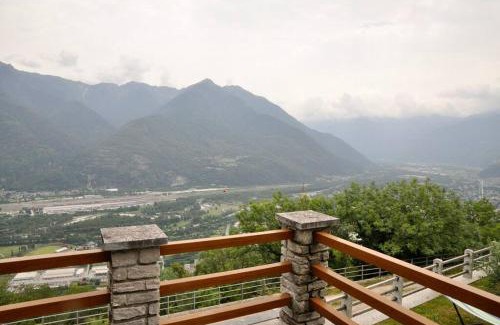 Villadossola Apartment | Vista da Sogno, Casa di Montagna per il Tuo Relax