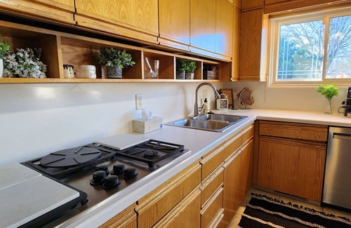Miller Beach House | Vista Del Vidas sprawling estate with hot tub!