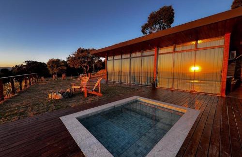 Maria da Fe House | Vista espetacular, piscina e banheira no quarto!