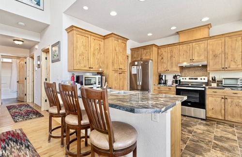 Estes Park House | Vista Grande Vacation Rental Home By Estes Park Homes 4 Bedroom Home by RedAwning