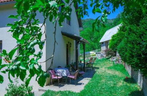 Montenegro House | Vista Kom