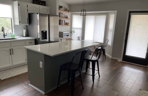 Sierra Vista House | Vista Retreat - Country Club Est