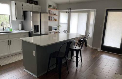 Sierra Vista House | Vista Retreat - Country Club Estates