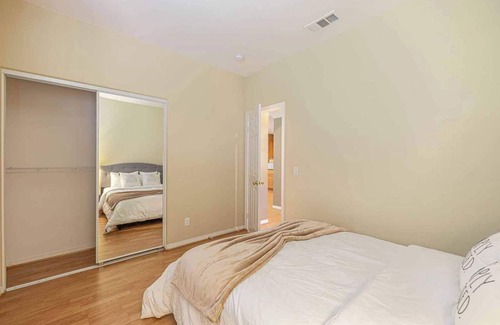 Palmdale House | Vista Valley Retreat