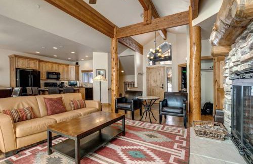Pinebrook House | Vista Views Pet Friendly