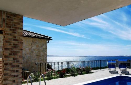 Rtina Apartment | Vista Villas - Lazy Days Apartment Villa N