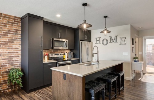 Sylvan Lake House | "Vista with a View" w/Private Gym & Central AC