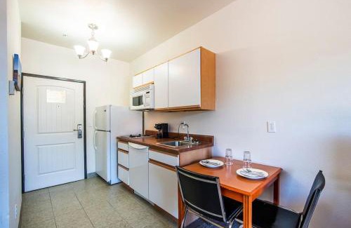 Sierra Vista House | Vistas 115 - Modern Luxury amenities sleeps 4