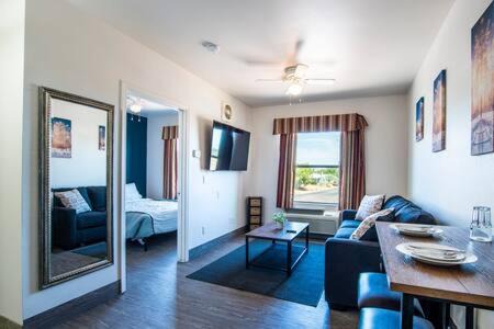 Sierra Vista Apartment | Vistas 201- Modern Sierra Vista 1bd great location