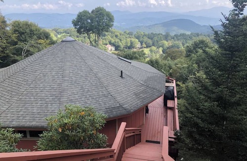 Beech Mountain House | VISTAS ON VILLAGE ROAD