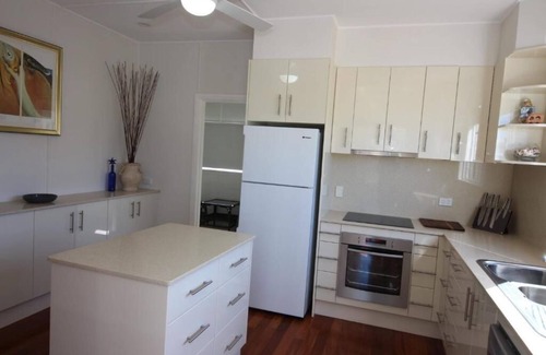 Black Head House | Vita Pacifica - 5 minutes stroll to beautiful Black Head Beach