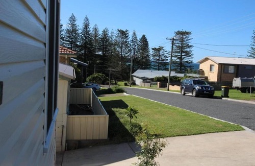 Black Head House | Vita Pacifica - 5 minutes stroll to beautiful Black Head Beach