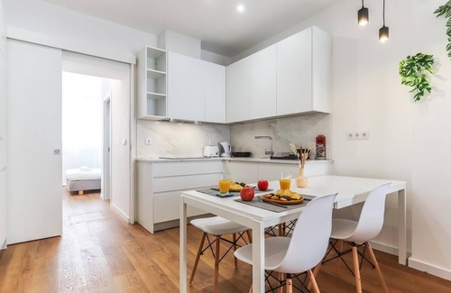 Santo Condestavel Apartment | Vita Portucale | Bright Campo Ourique w/Terrace
