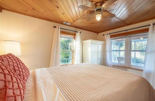 Avon House | Vitamin Beach 12