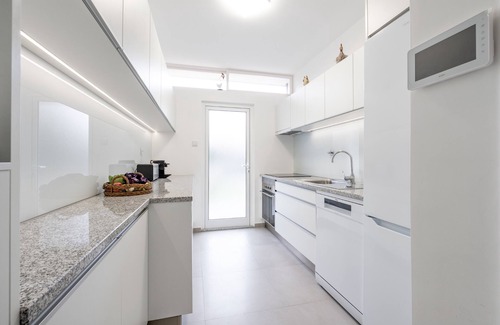 Paranhos Villa | VIVA Casa do Galo - Big family house with garage spot