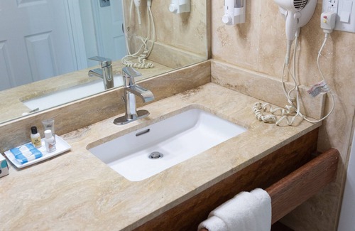 Freeport Resort | Viva Fortuna Beach by Wyndham, A Trademark All Inclusive