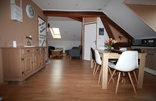 La Fere Apartment | Viva La Vida - 3 bedrooms apartment welcomes you for a wonderful stay!