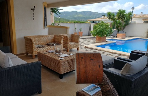 Castalla Villa | Viva Su Vida - Luxurios, large, private villa