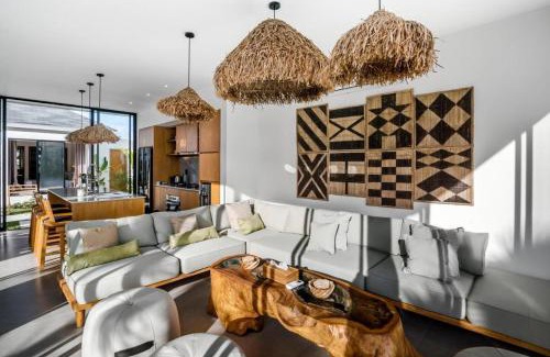 Melayang Villa | Vivalavida 6 BR Luxurious Villa RiceField View CYN