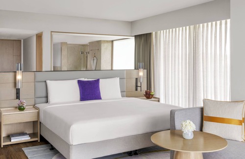 Caranzalem Hotel | Vivanta Goa, Miramar