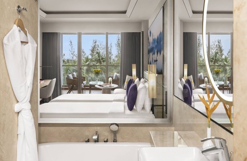 Caranzalem Hotel | Vivanta Goa, Miramar