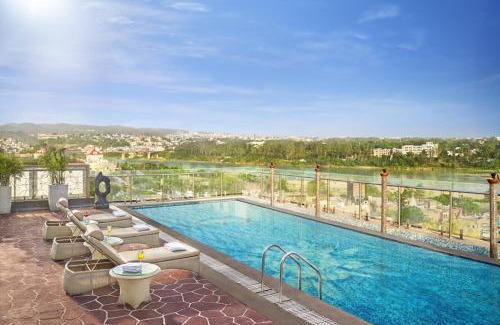 Jammu Hotel | Vivanta Jammu City Centre