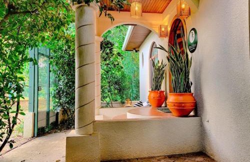 Isla de Utila Bed & Breakfast | Vive Utila - Bed & Breakfast