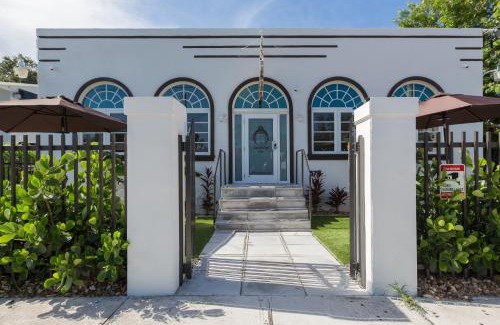 Northeast Miami Apartment | Vive Zen Master Suite for 4 Guests