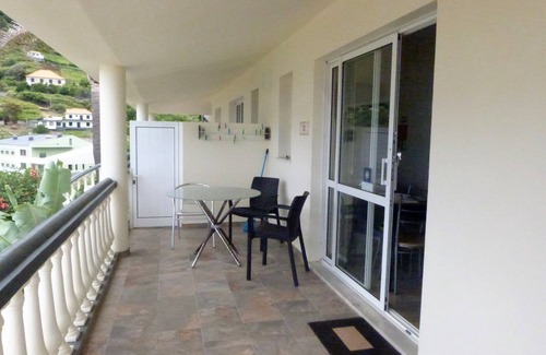 Porto da Cruz Apartment | Vivenda Linda Vista 2 Spectacular sea and mountain views in Porto da Cruz