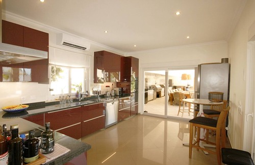 Porto de Mos Villa | Vivenda Suecia, Luxury Villa, 8 bedrooms, Sleeps 20, Private heated pool, A/C