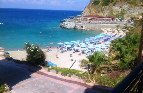 Agia Pelagia Apartment | 'Vivian' Apartment is on the Beach to the Amazing place !