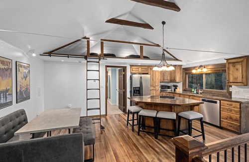Snowbird Cabin | Vivian Park Retreat w/Hot Tub Provo Canyon Getaway