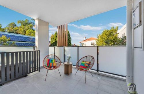 Burwood Apartment | Vivid 2 bed apartment in Burwood